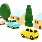 車と家のおもちゃ(定期点検・メンテナンスの大切さ)